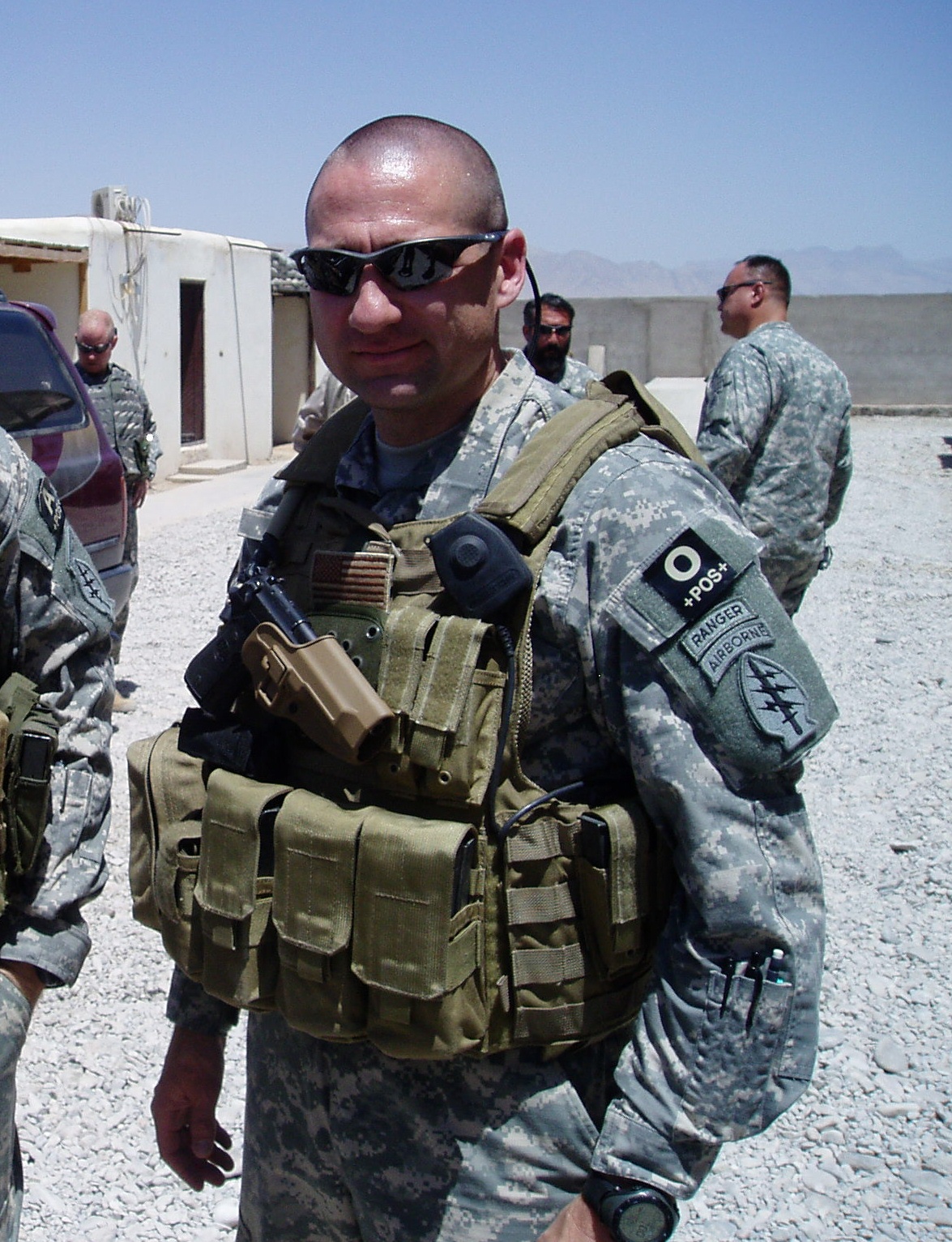 work-Jim%2520at%2520FB%2520Cobra%2520Oruzgon%2520Province%2520Afghanistan%2520Jun%252006.jpg