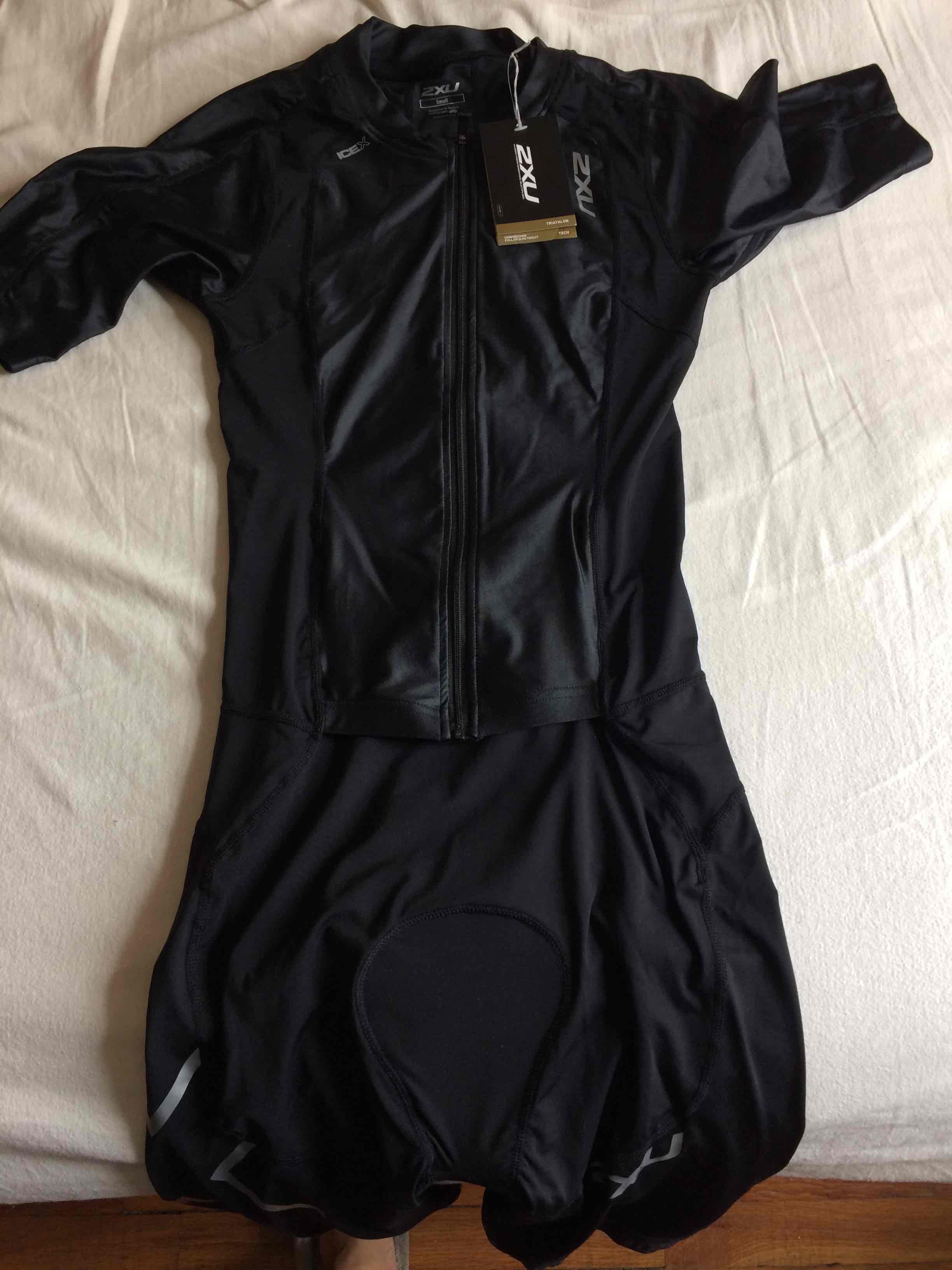 2xu_trisuit.jpg
